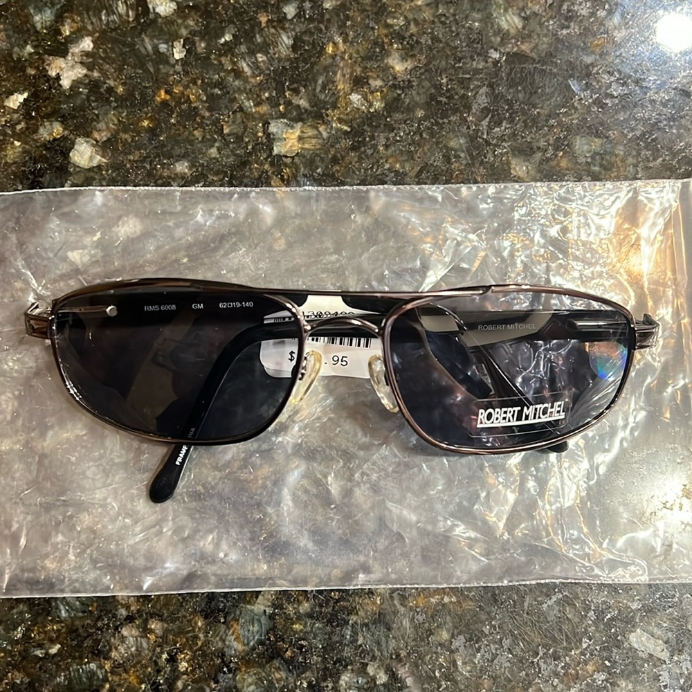 Robert Mitchel sun glasses